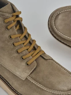 Anfibi camoscio beige