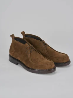 Anfibi camoscio marrone