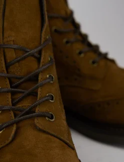 Anfibi camoscio marrone