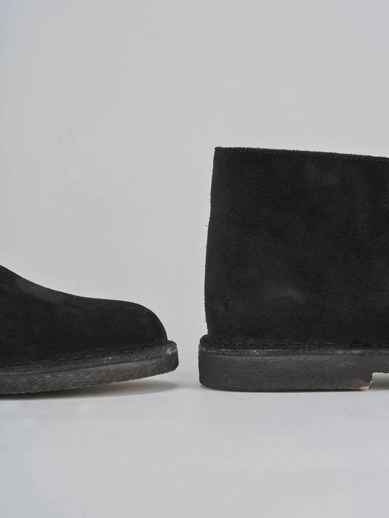 Anfibi camoscio nero