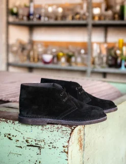 Anfibi camoscio nero