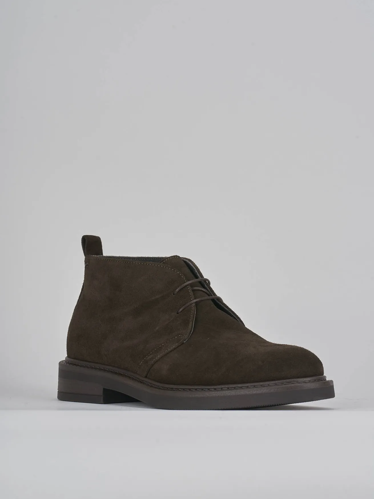 Anfibi camoscio testa