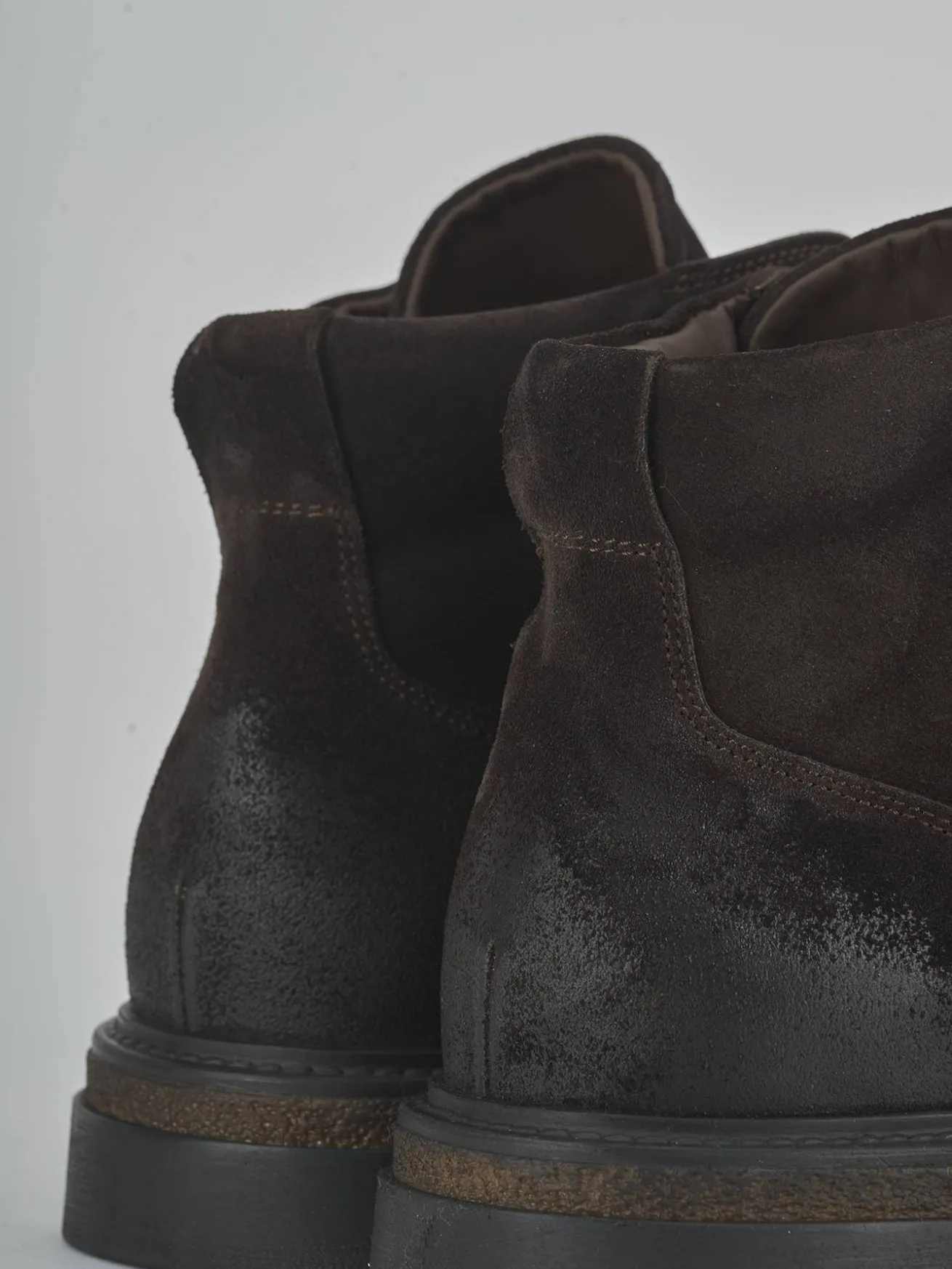 Anfibi camoscio testa