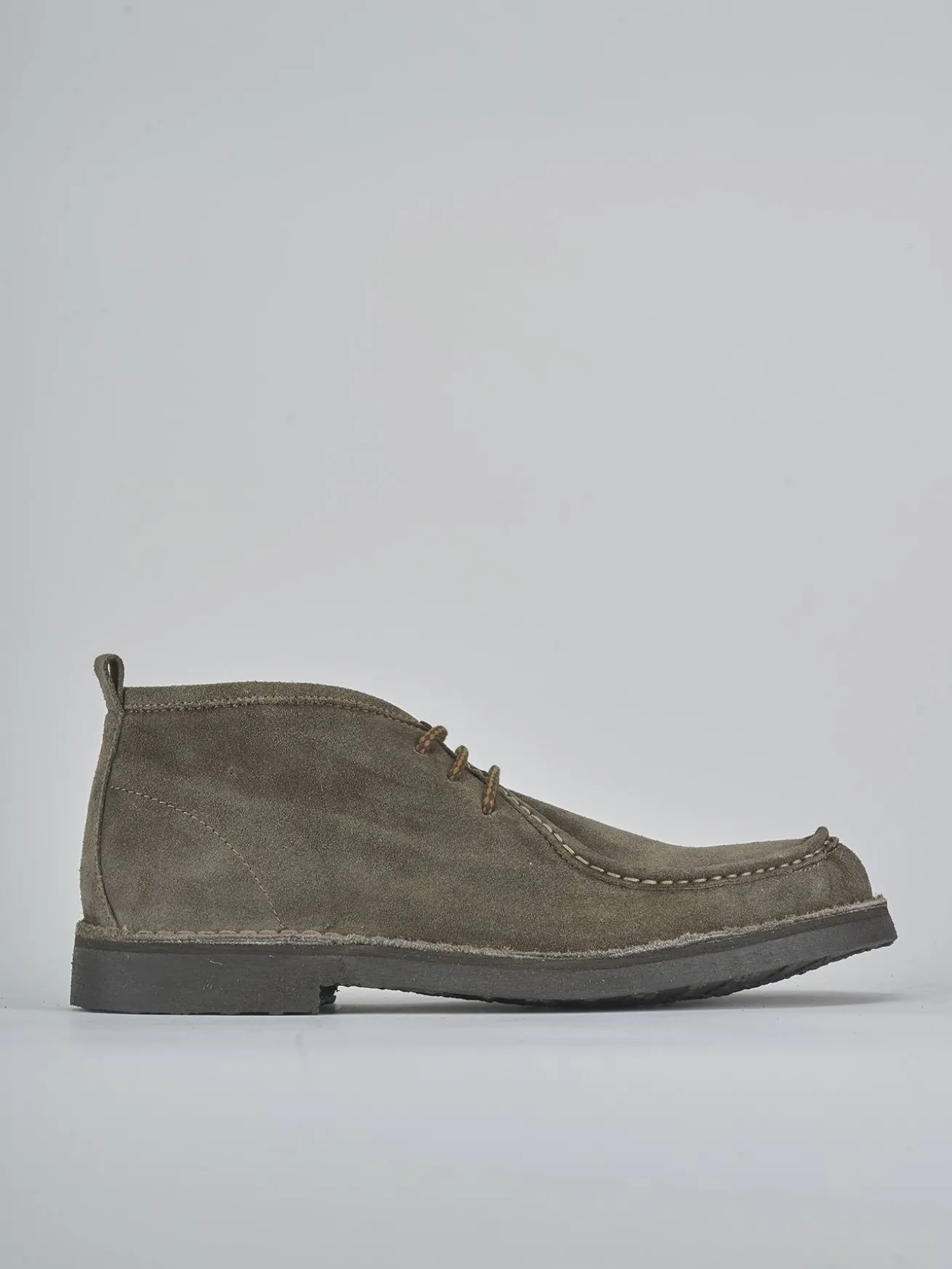 Anfibi camoscio testa