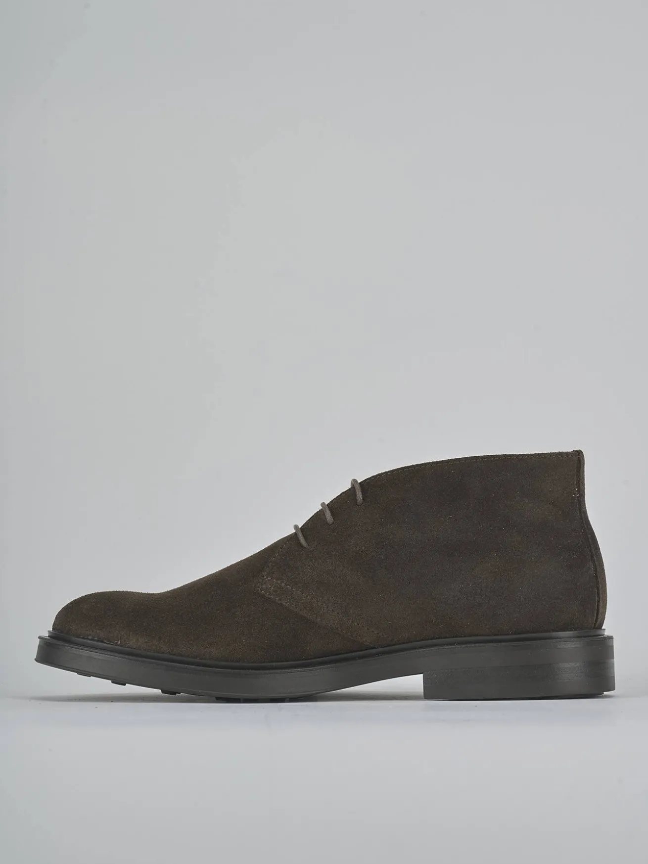 Anfibi camoscio testa