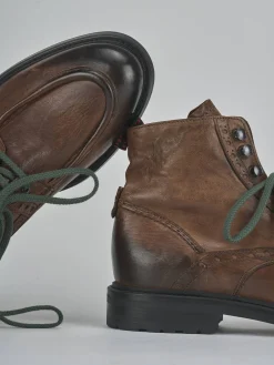 Anfibi pelle marrone