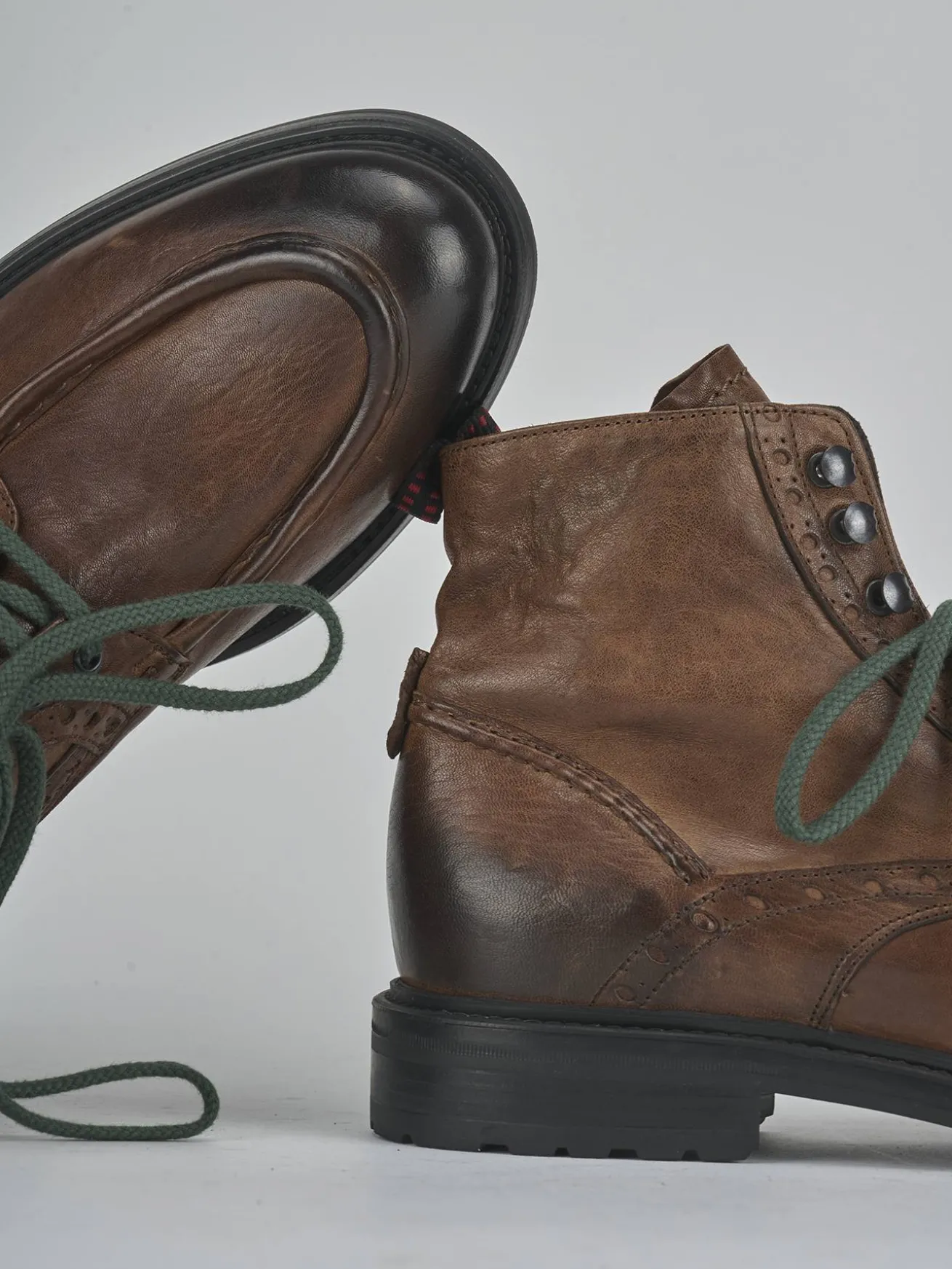 Anfibi pelle marrone