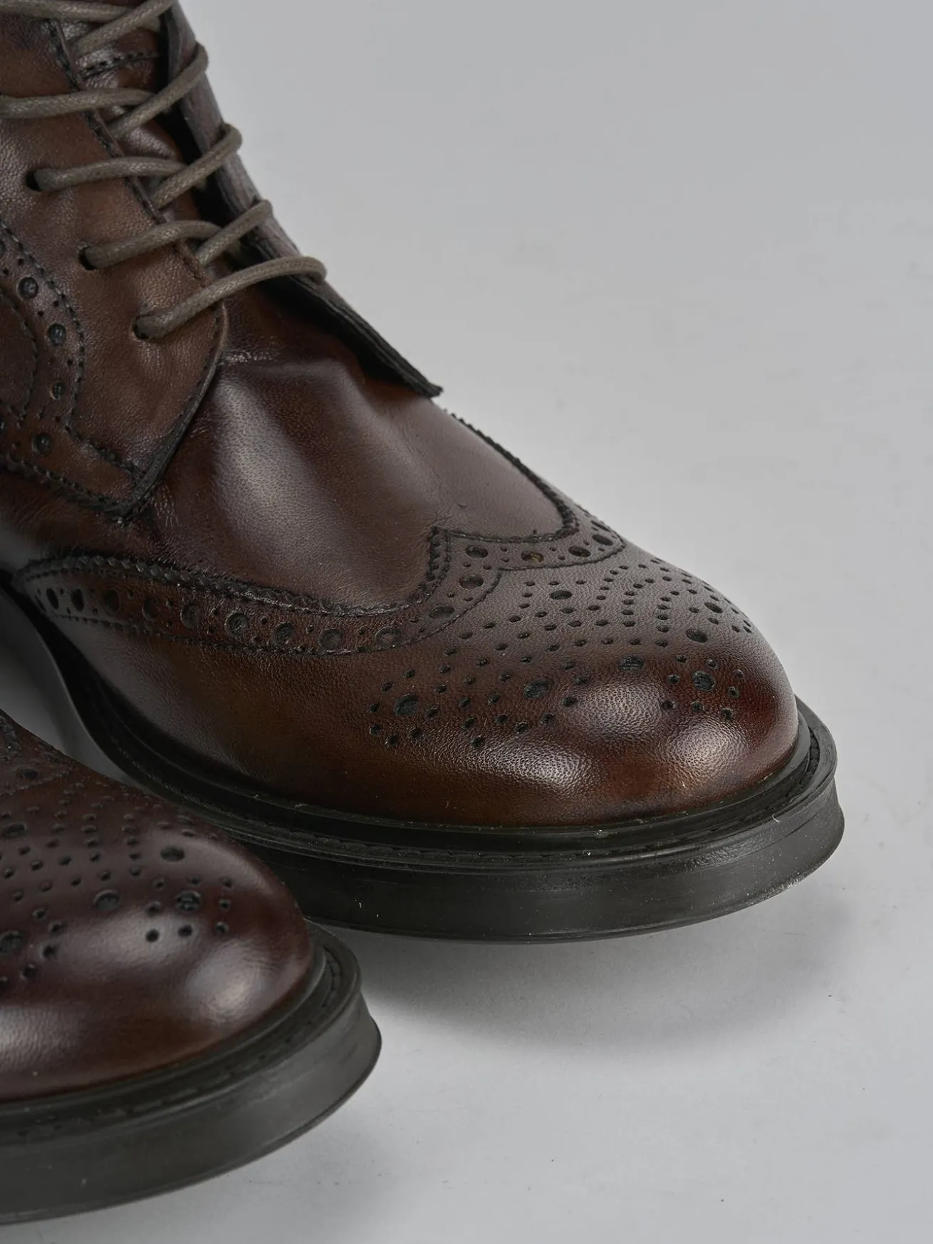 Anfibi pelle marrone