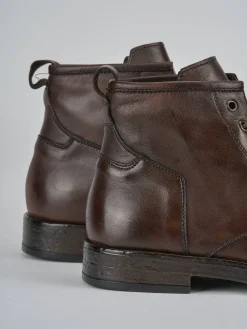 Anfibi pelle marrone