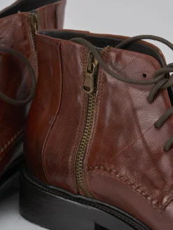 Anfibi pelle marrone