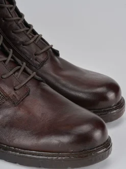 Anfibi pelle marrone