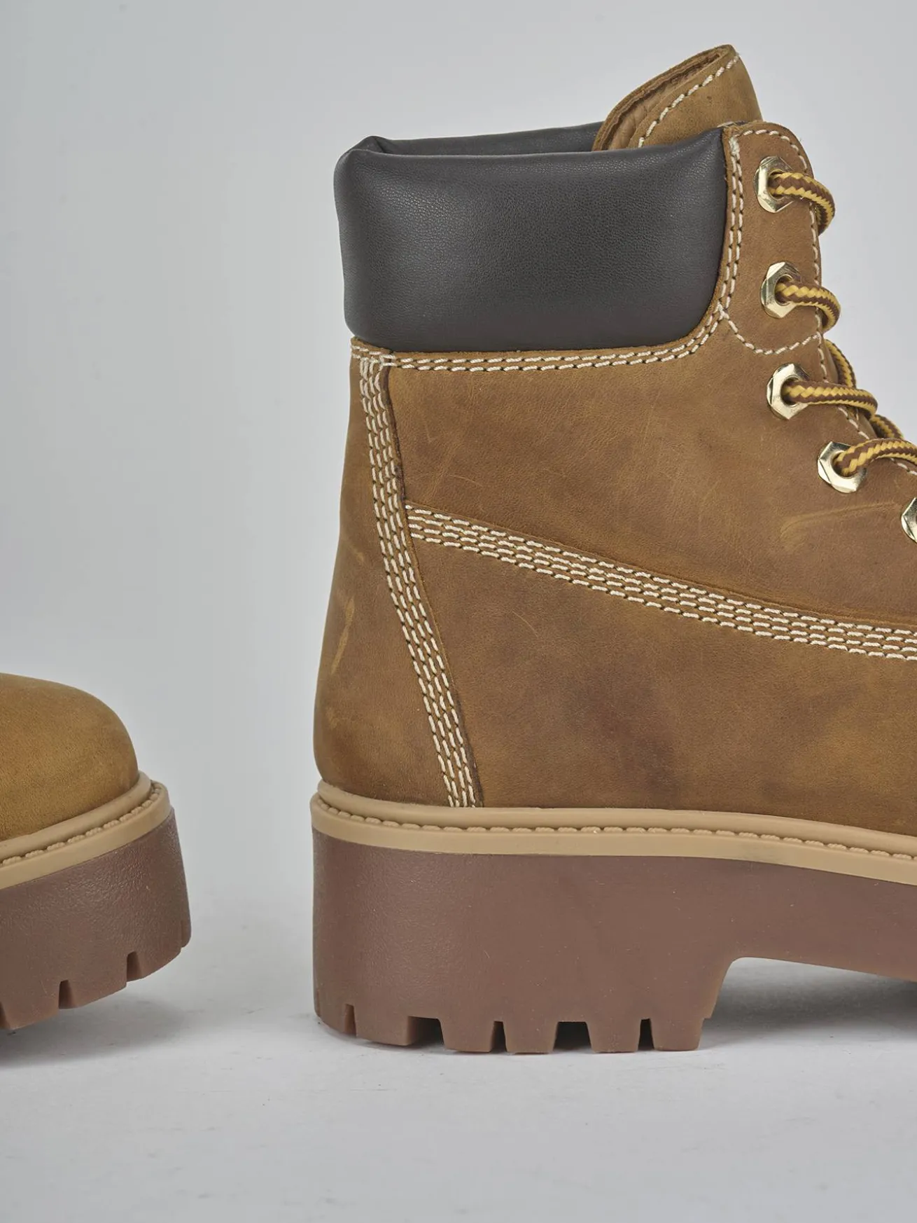 Anfibi tacco 3cm nabuk marrone