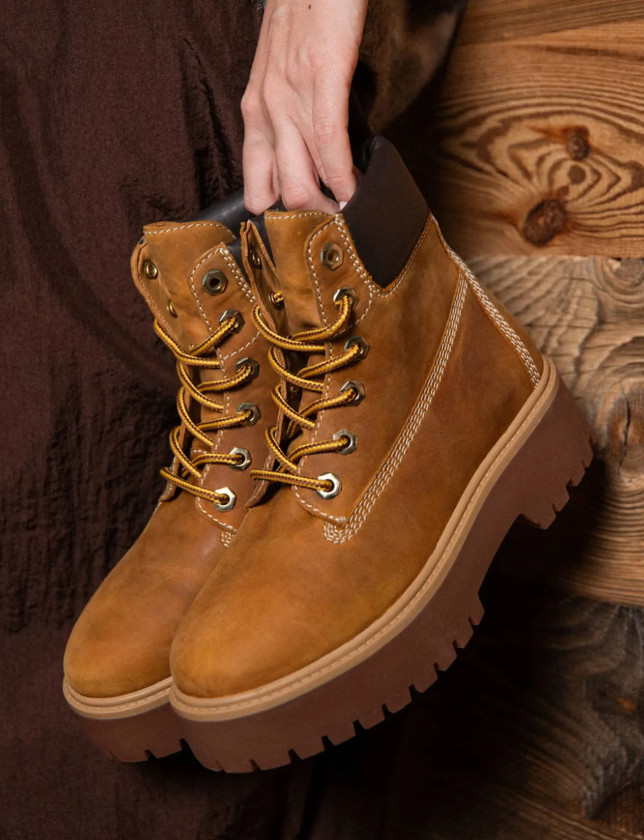 Anfibi tacco 3cm nabuk marrone