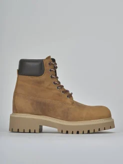 Anfibi tacco 1cm pelle giallo