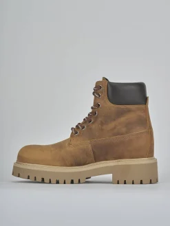 Anfibi tacco 1cm pelle giallo