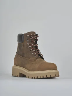 Anfibi tacco 2cm pelle marrone