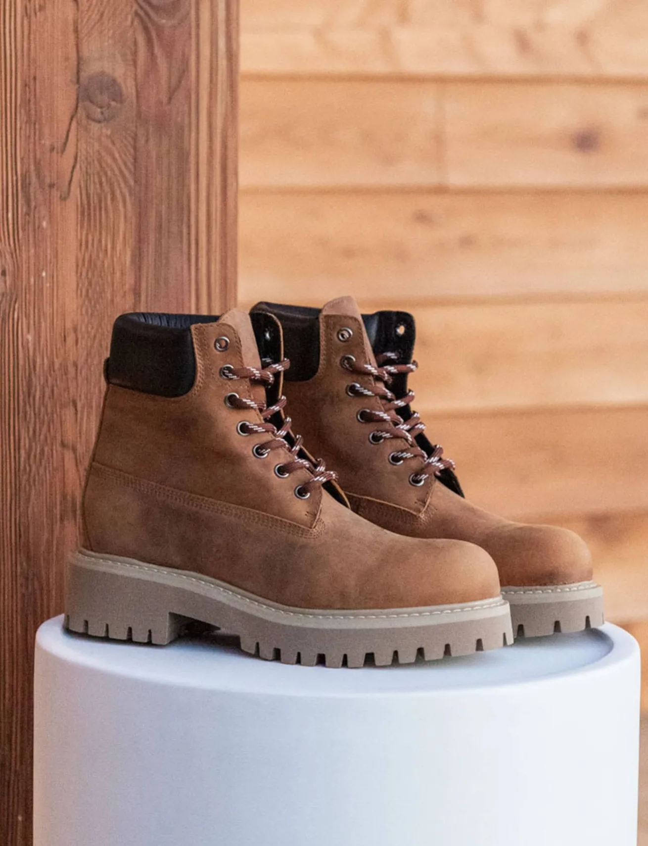 Anfibi tacco 2cm pelle marrone