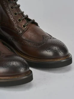 Anfibi tacco 2cm pelle marrone