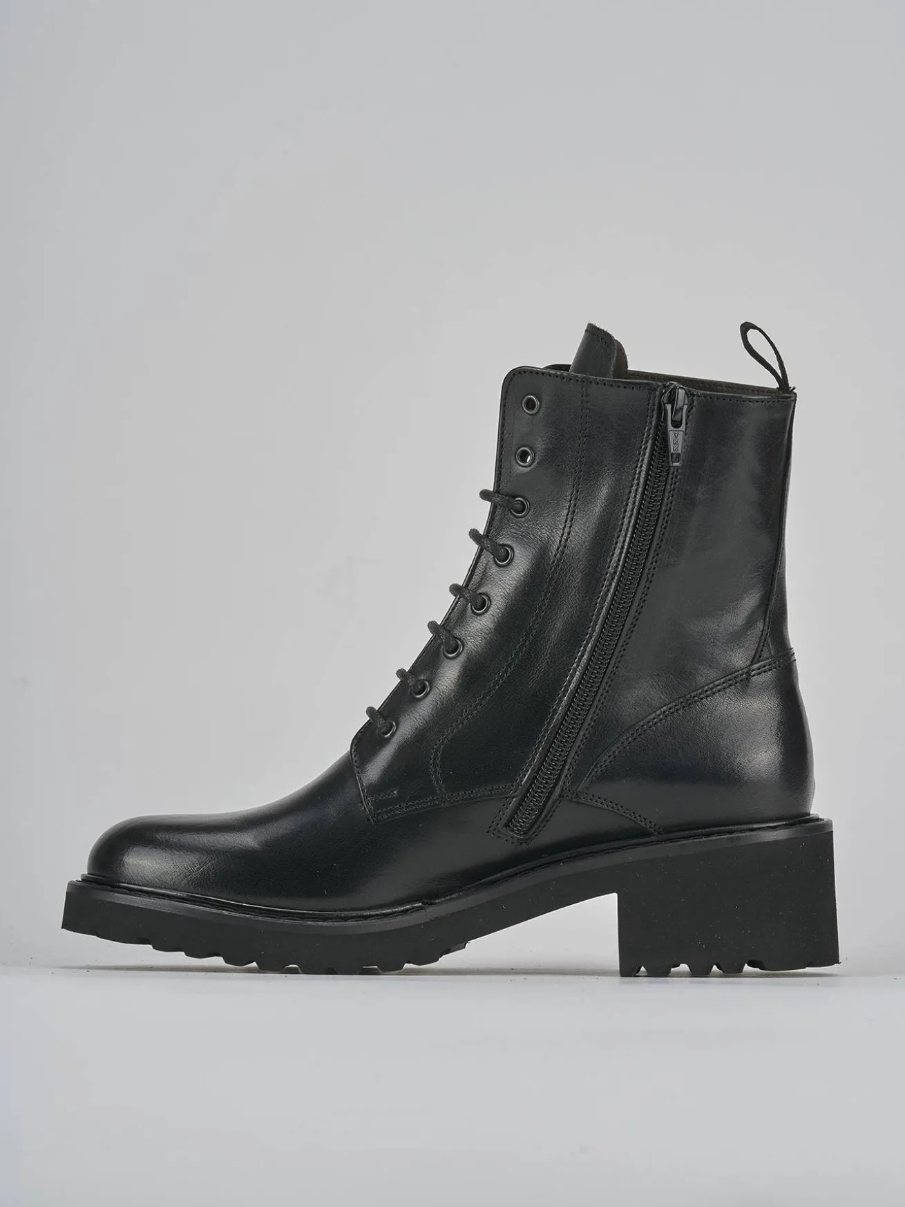 Anfibi tacco 5cm pelle nero