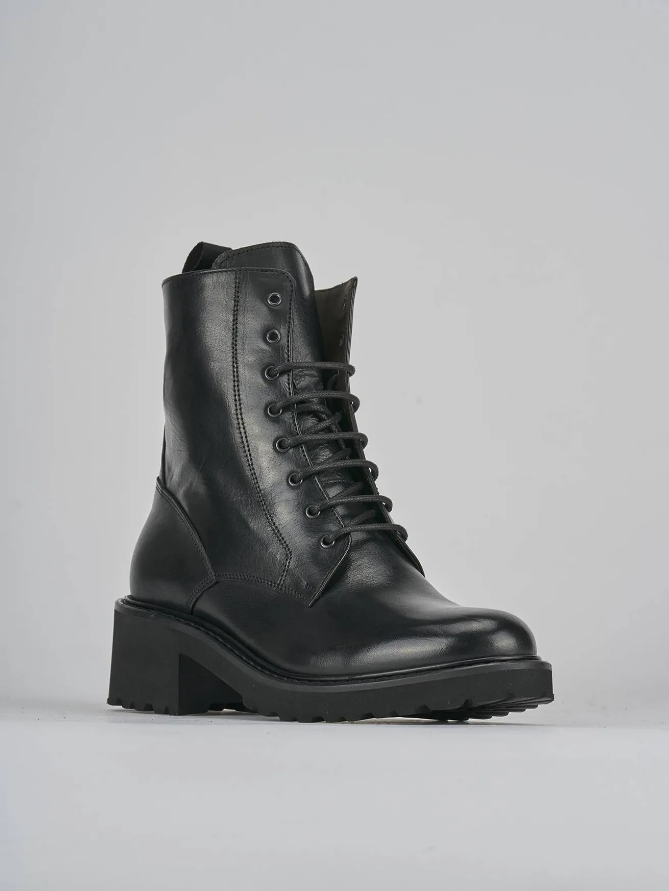 Anfibi tacco 5cm pelle nero