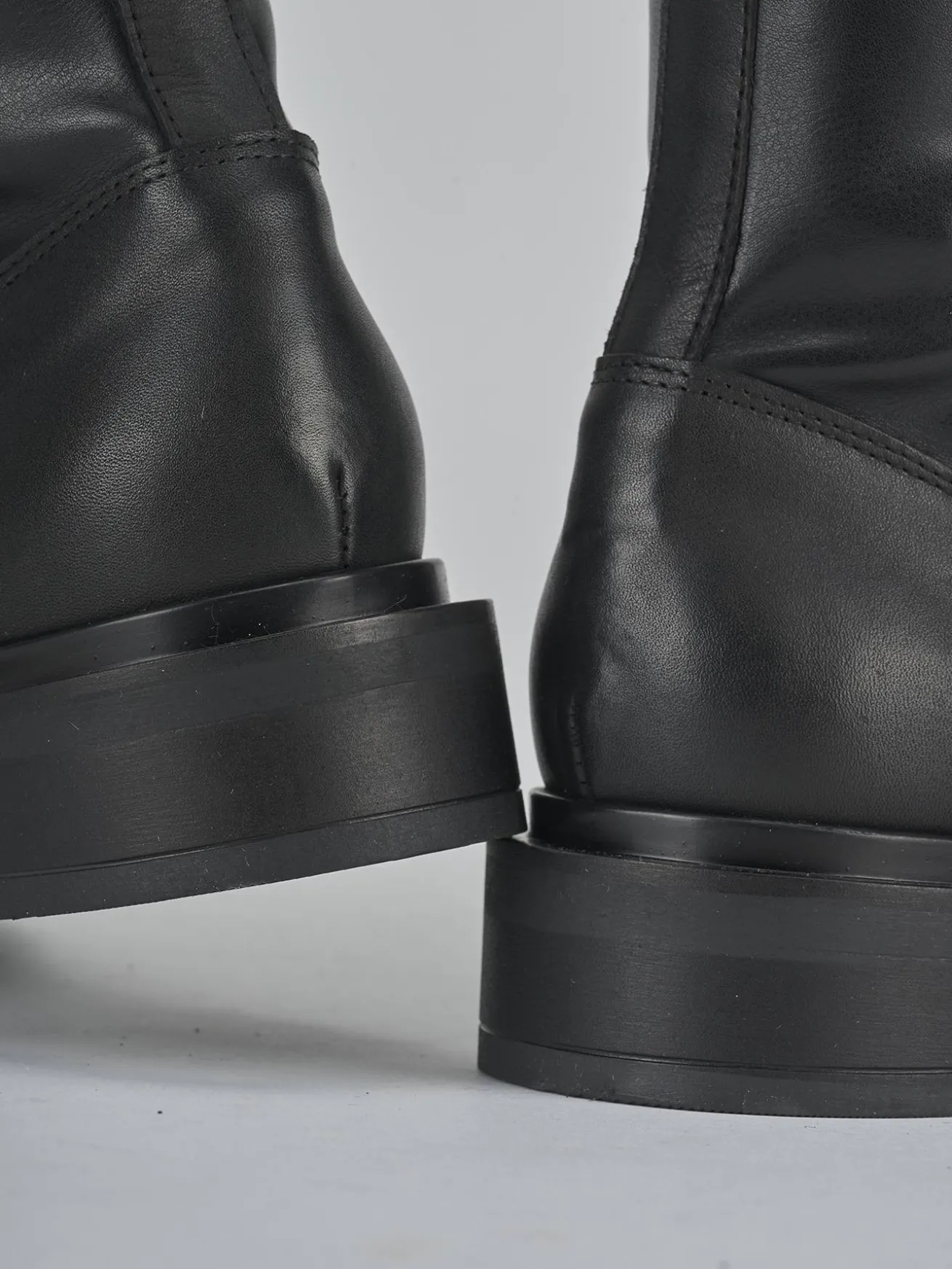 Anfibi tacco 3cm pelle nero