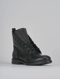 Anfibi tacco 2cm pelle nero