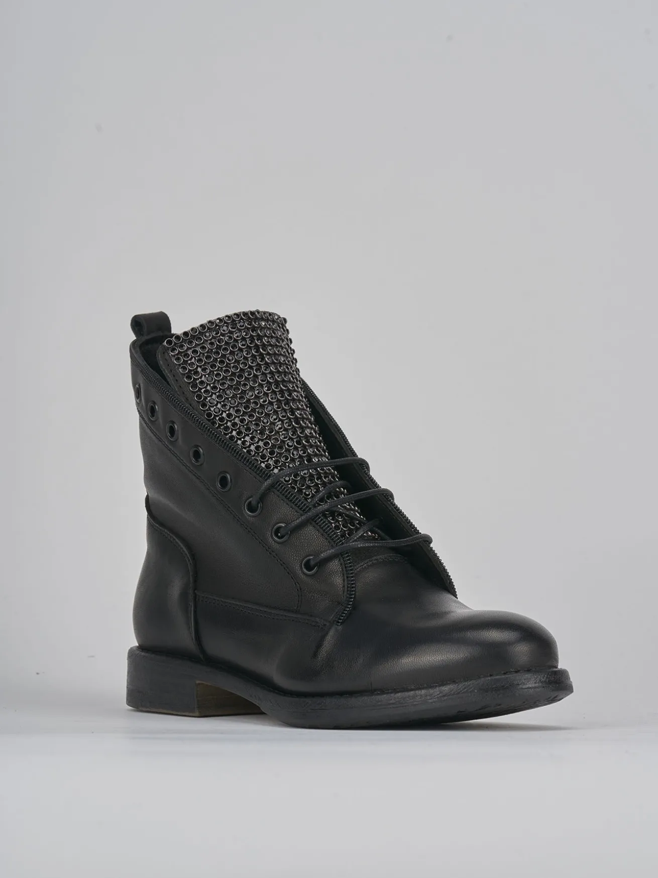 Anfibi tacco 2cm pelle nero