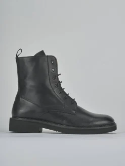 Anfibi tacco 2cm pelle nero