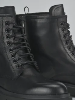 Anfibi tacco 2cm pelle nero