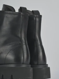 Anfibi tacco 2cm pelle nero