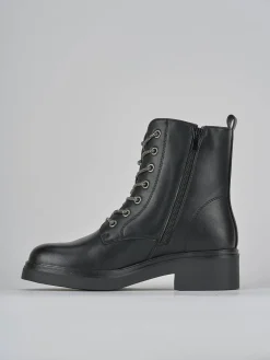 Anfibi tacco 1cm pelle nero