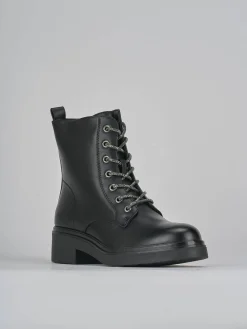 Anfibi tacco 1cm pelle nero