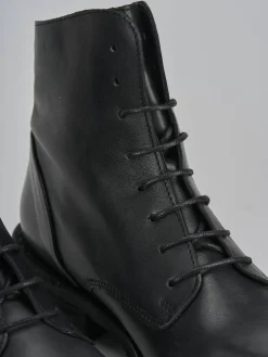 Anfibi tacco 2cm pelle nero