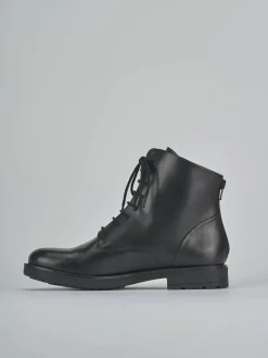 Anfibi tacco 1cm pelle nero