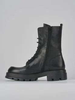 Anfibi tacco 2cm pelle nero