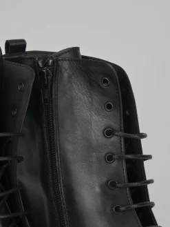 Anfibi tacco 2cm pelle nero