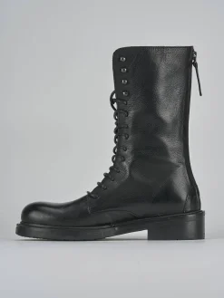 Anfibi tacco 2cm pelle nero