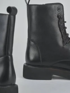 Anfibi tacco 1cm pelle nero