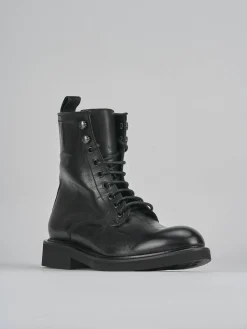 Anfibi tacco 2cm pelle nero