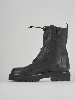 Anfibi tacco 2cm pelle nero