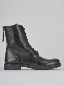 Anfibi tacco 2cm pelle nero