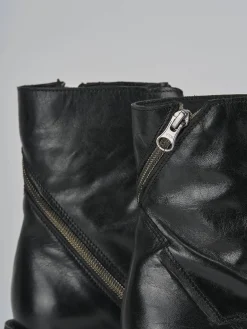 Anfibi tacco 2cm pelle nero