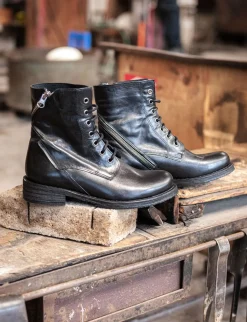 Anfibi tacco 2cm pelle nero