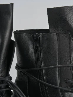 Anfibi tacco 1cm pelle nero