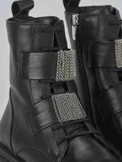 Anfibi tacco 2cm pelle nero