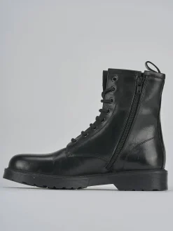 Anfibi tacco 2cm pelle nero