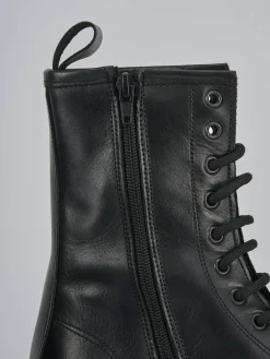 Anfibi tacco 2cm pelle nero