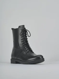 Anfibi tacco 2cm pelle nero