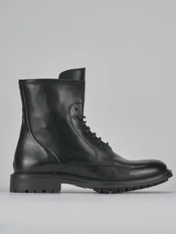 Anfibi tacco 2cm pelle nero