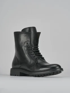 Anfibi tacco 2cm pelle nero